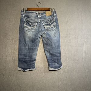 Amethyst Womens Size 1 Denim Rolled Hem Capri Jeans Embroidered Pockets